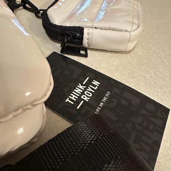 NWT  THINK ROYLN Downtown Crosswalk - Ivory Patent - Picture 7 of 12